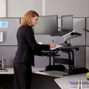 Plateforme Cube Corner 36 - Limiter les douleurs au dos, épaules, cervicales en travaillant debout