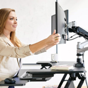 La bonne position de l'écran pour travailler sur ordinateur