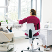 Siège Capisco Puls - Travail assis-debout - Professionnels de la santé