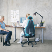 Siège ergonomique Mereo 220 - Prévention des douleurs dans les métiers de la santé