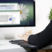 Repose-bras Universel contre les douleurs au bureau